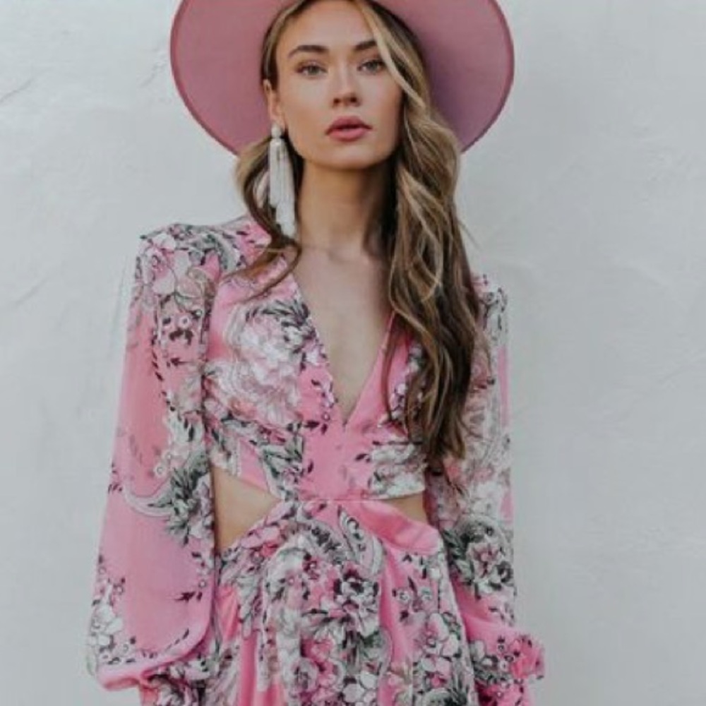 ISO Untamed Petals by Amanda Judge Love Spell Maxi Dress Small Pink cutout peach